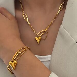NEW Couture Gold Heart Chain Set